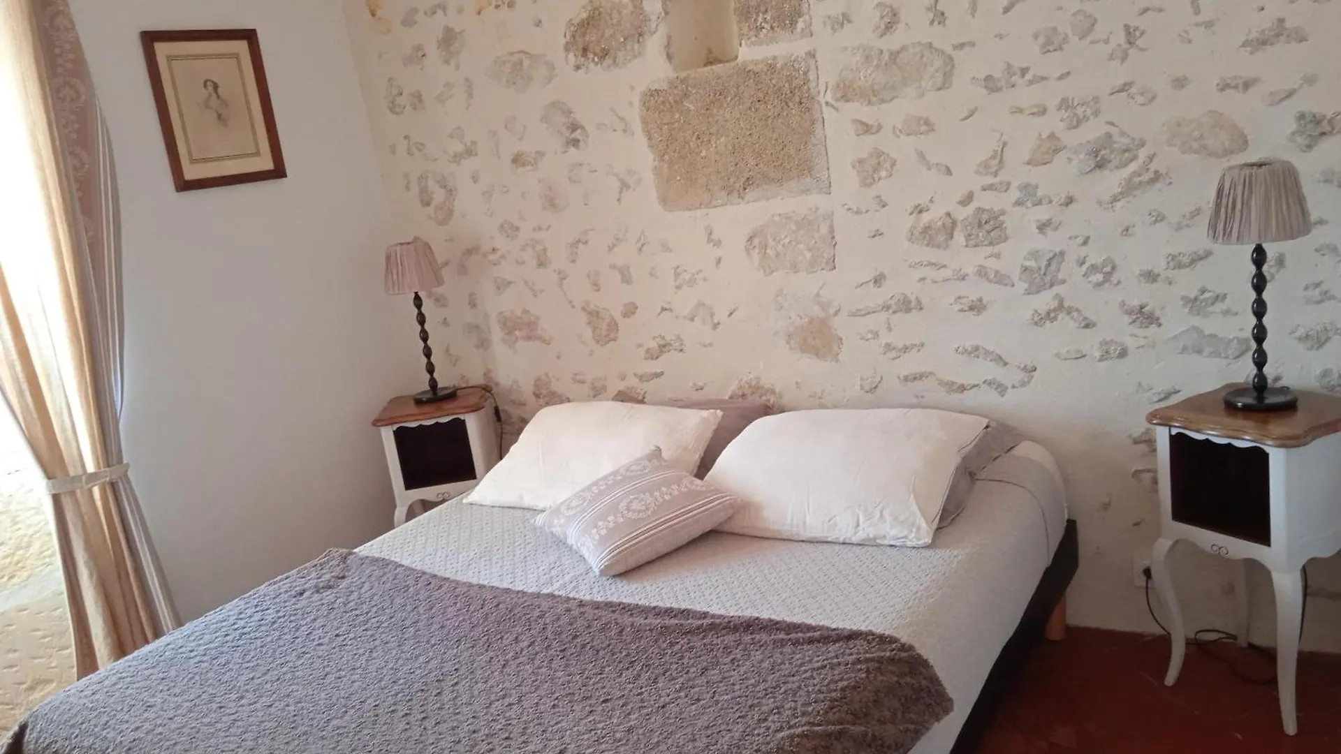 Mazet Des Artistes Bed & Breakfast Mouries 0*,  France